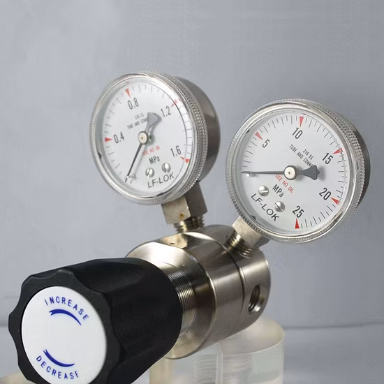 Sistema di valvole di riduzione della pressione per la linea di tubi di trasferimento del gas di azoto